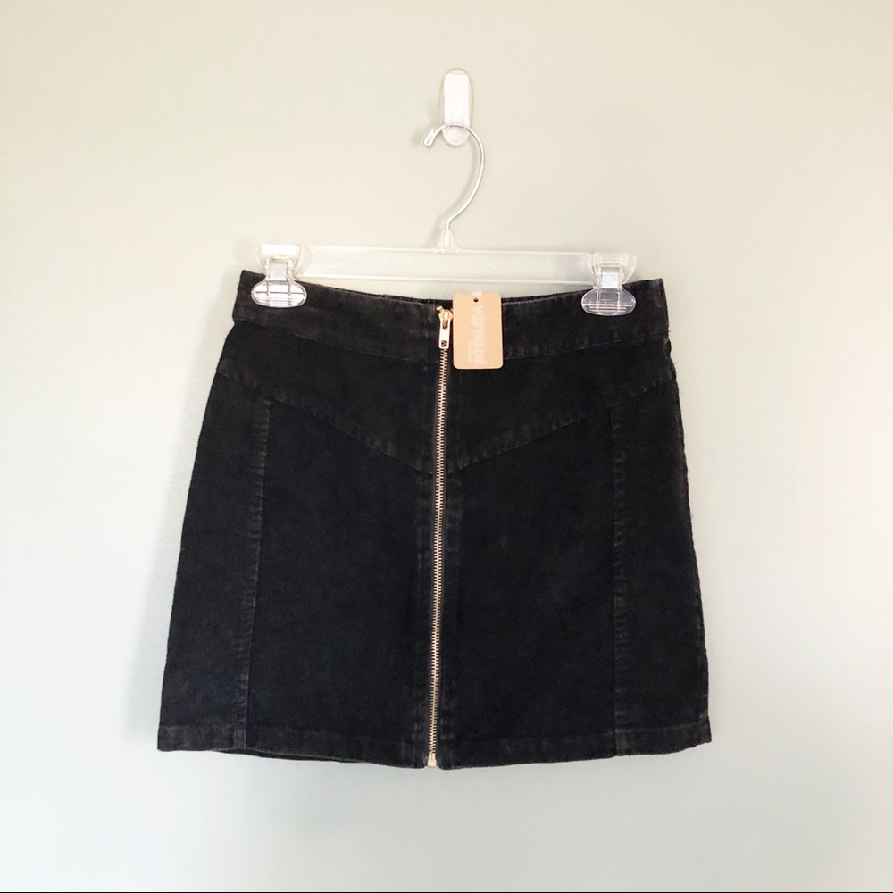 Vestique Black Corduroy Zip Up Mini Skirt